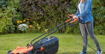 What are the different lawn mower types